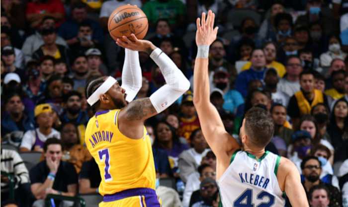 7DC2F233-2327-49BE-B39A-92468572371A